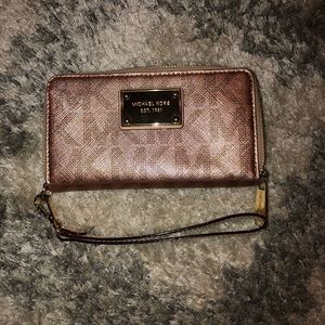 Michael Kors Cell Phone wallet